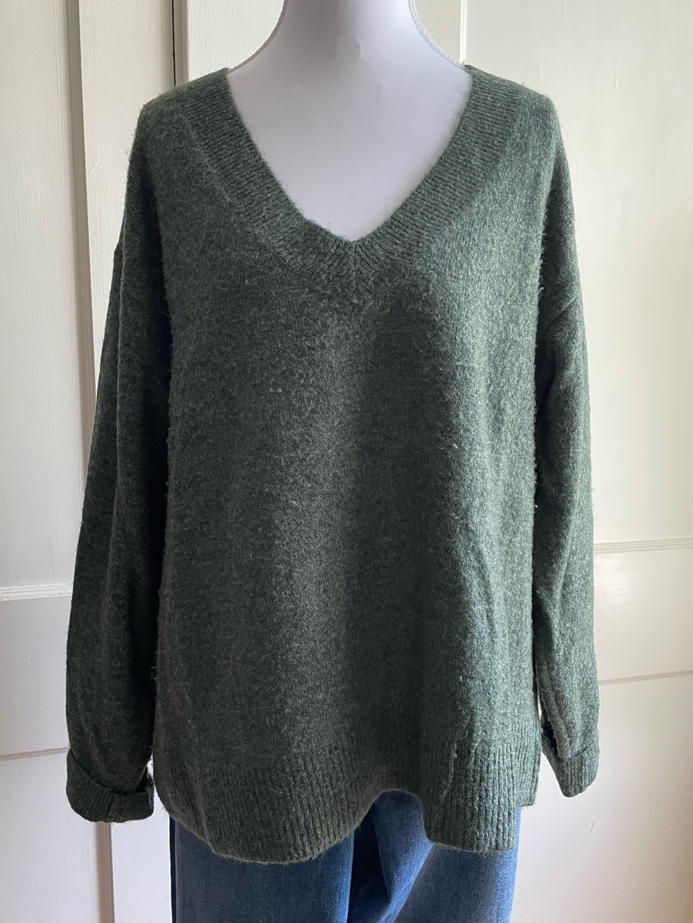 GAP Super Soft V-Neck Women's Sweater - Green